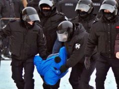 Сверхурочная работа полиции. Фото: Александр Воронин, Каспаров.Ru