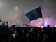 Протестующие с флагом Казахстана. Фото: t.me/Sergey_Ross