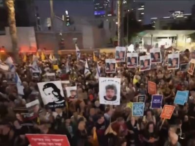 Акция с требованием освободить заложников. Фото: 24.kz Акция с требованием освободить заложников. Фото: 24.kz