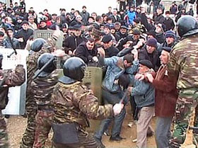 Дагестан беспорядки. Митинг в селе Мискинджа. Беспорядки в Махачкале.