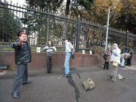 Акция экс-нацболов у посольства КНР. Фото nasvobodu.ru