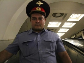 Полицейский Роман Рожнов. Фото с сайта www.newsru.com