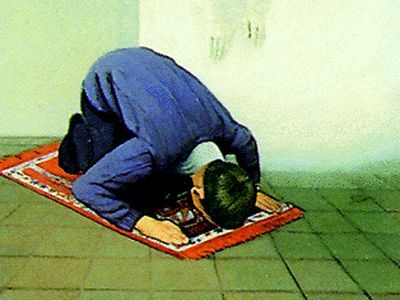 Два мусульманина оштрафованы на Камчатке за моления в Центре временного содержания