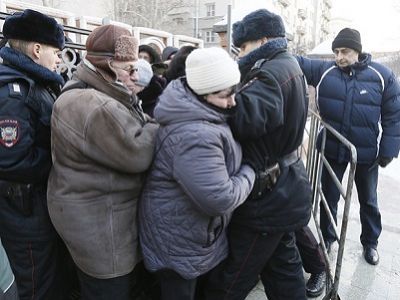 Давка в очереди в Третьяковскую галерею, 15.12.16. Фото ТАСС, источник - echo.msk.ru