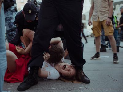 Зверские избиения людей "правоохранителями", Москва, 27.7.19. Фото: www.facebook.com/denis.sinyakov