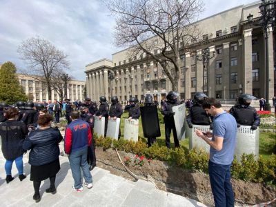 Народный сход против режима самоизоляции Во Владикавказе. Фото: Telegram / yugmbkmedia