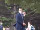 Михаил Дегтярев спешно покидает площадь с протестующими. Фото: discred.ru