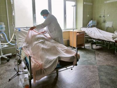 Впавшую в кому тюменку не отдают из госпиталя в Турции, требуя оплатить операцию