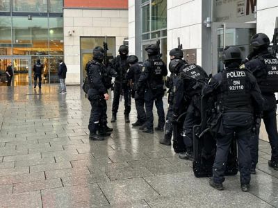 Вооруженный мужчина открыл стрельбу в центре Дрездена