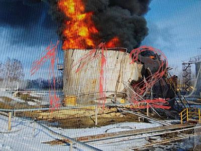 В Тамбовской области от удара дрона горит нефтебаза, атакованы еще шесть регионов