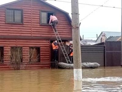 Власти Оренбургской области сообщили, что ситуация с паводками развивается по наихудшему сценарию