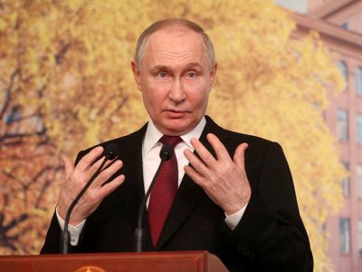 Патриарх Кирилл вручил Путина орден Александра Невского