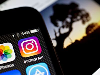 Госдума хочет запретить рекламу на ресурсах "нежелательных" организаций и в запрещенных Instagram и Facebook