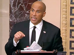 Кори Букер выступает в Сенате во вторник утром, 1 апреля 2025 года. Фото: Senate Television via AP